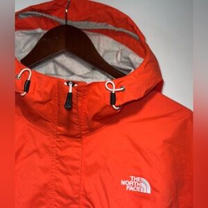 The North Face Hyvent 2.5L orange Rain Coat Womens Size M